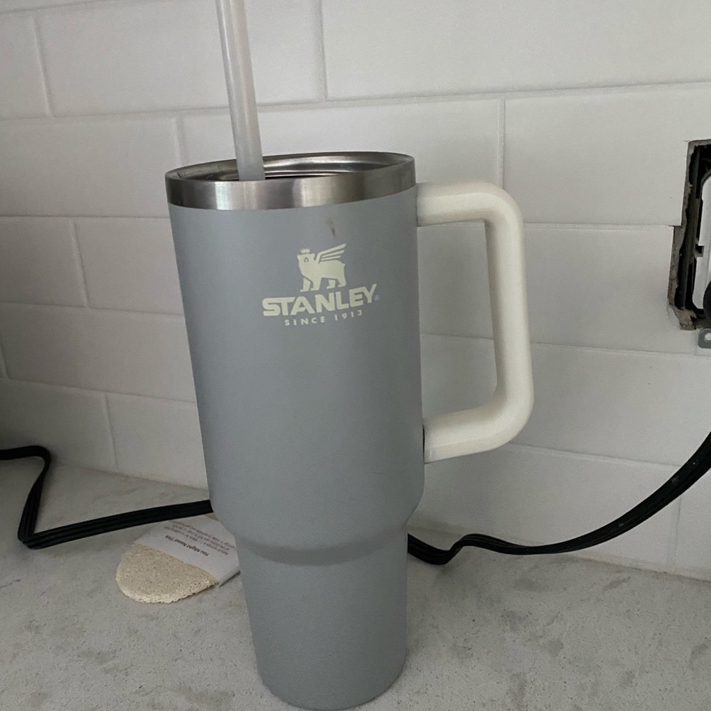 ADVENTURE QUENCHER TRAVEL TUMBLER | 40 OZ